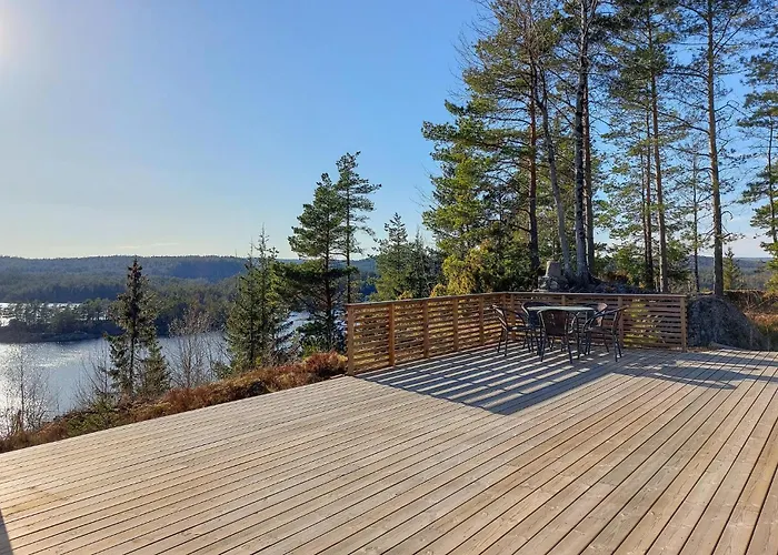 3 Bedroom Lovely In Vatnestrom * Svaland