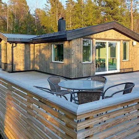 3 Bedroom In Vatnestrom *
